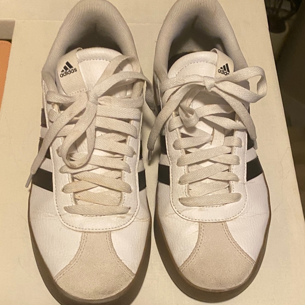 Adidas Men's White and Black Classic Sneakers